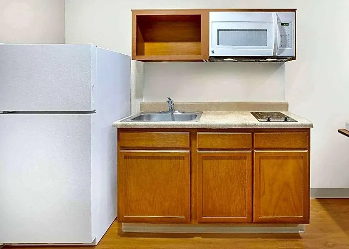 Woodspring Urbancrest Hotel 2*